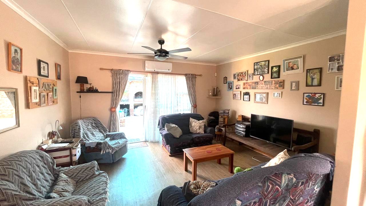 3 Bedroom Property for Sale in Cambridge West Eastern Cape